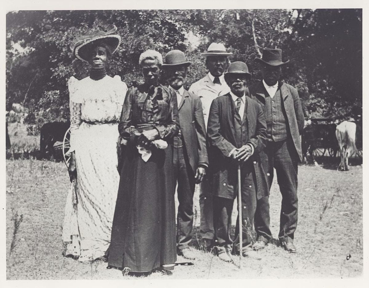 Emancipation Day celebration 1900 - black and white photo of African Americans in formal clothing